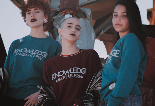 KNOWLEDGE · La historia de una sudadera