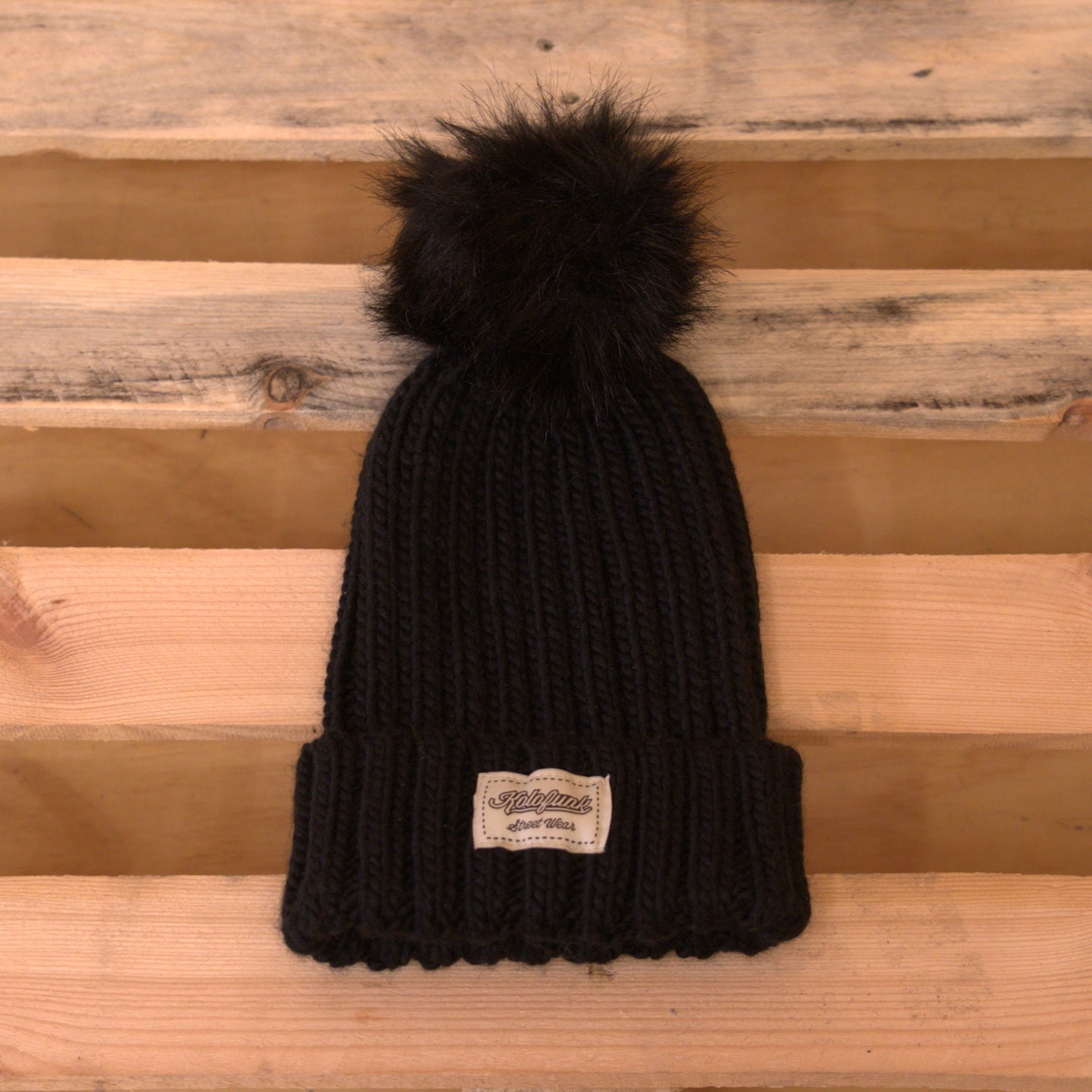 Gorro pompón peluche