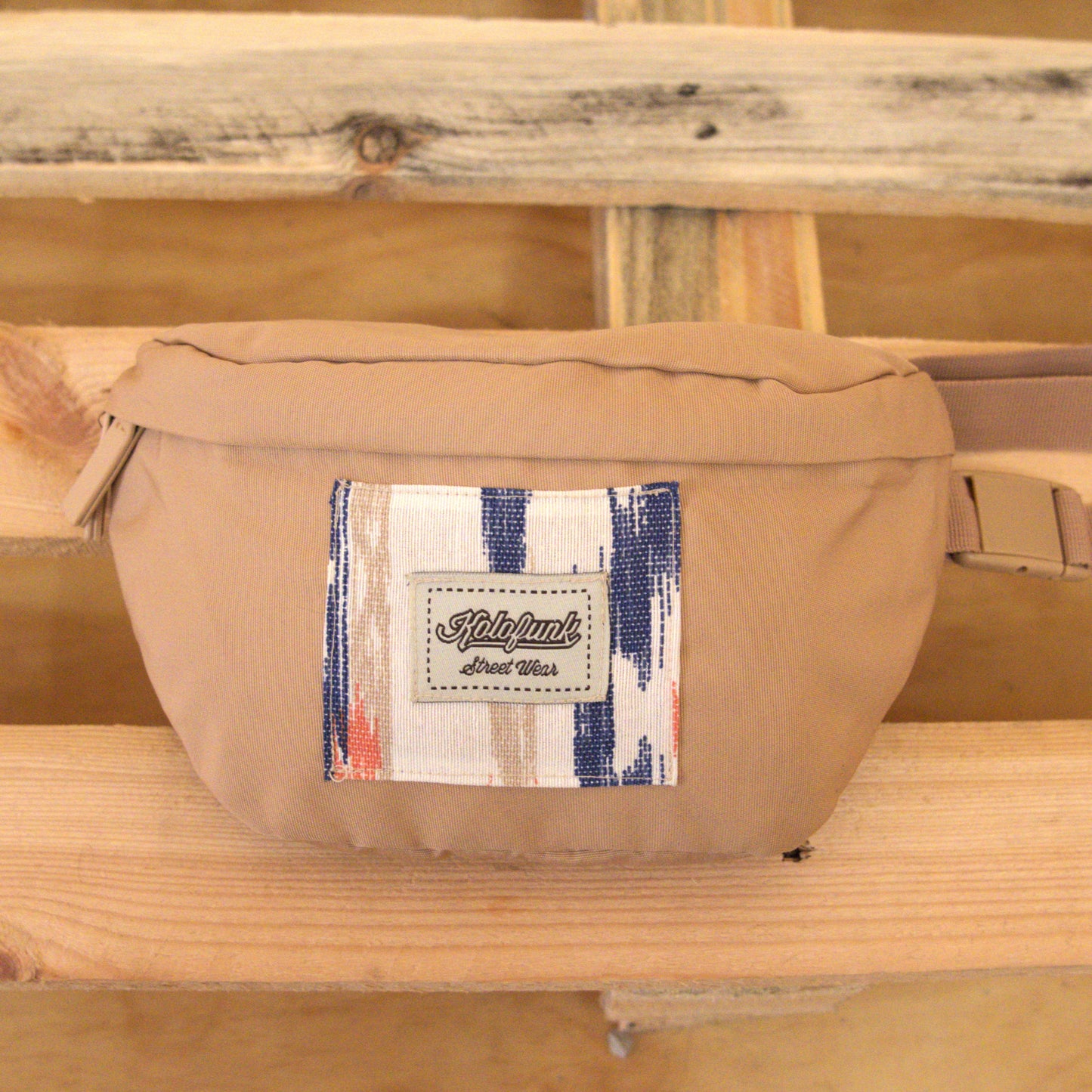 Riñonera Sáhara reciclado